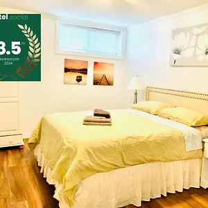 Mary's Cozy Near Yvr Ubc Downtown Apartment