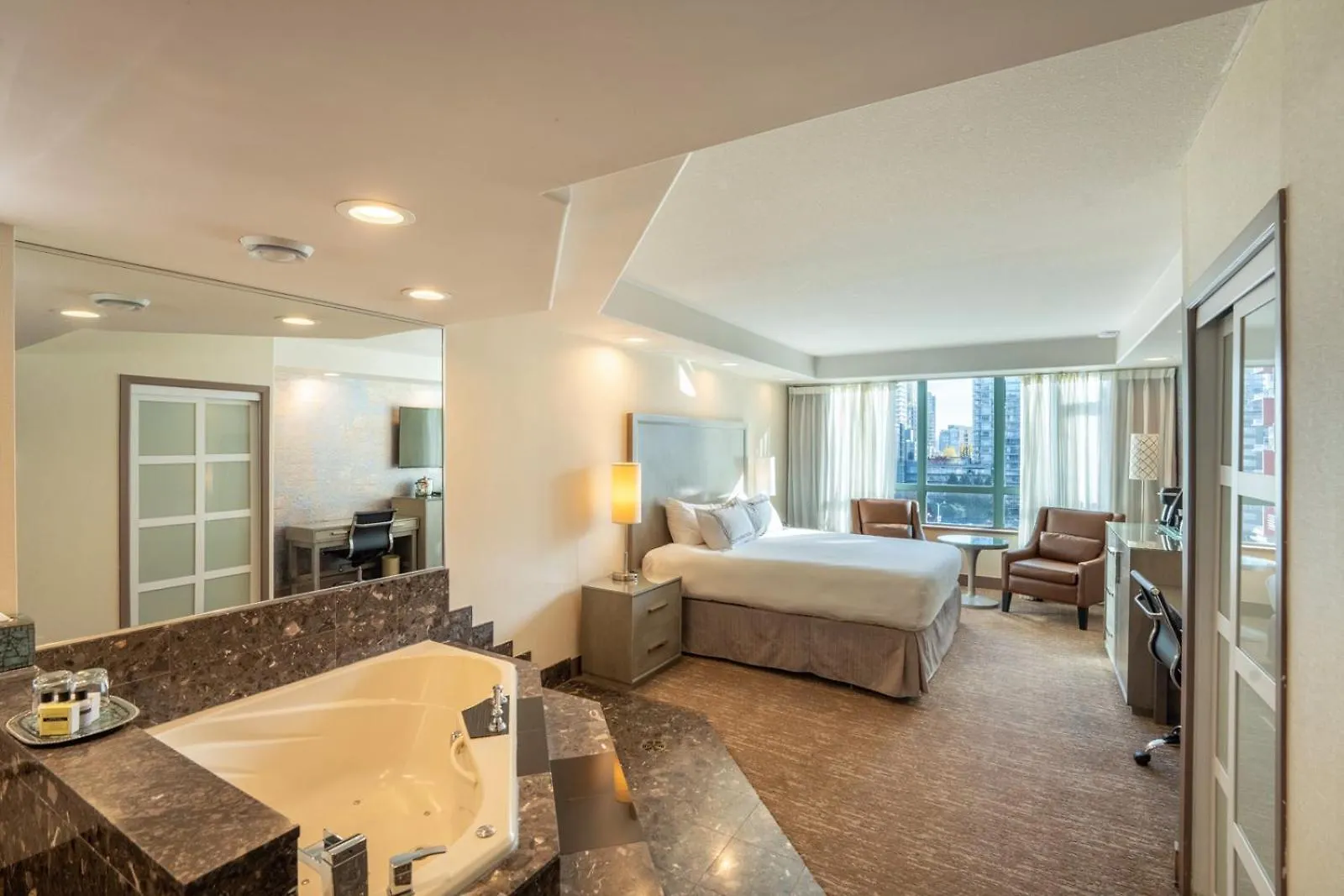 The Parker Hotel And Rooftop Vancouver